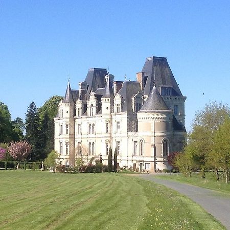 Chateau De La Tremblaye Cholet Exteriör bild