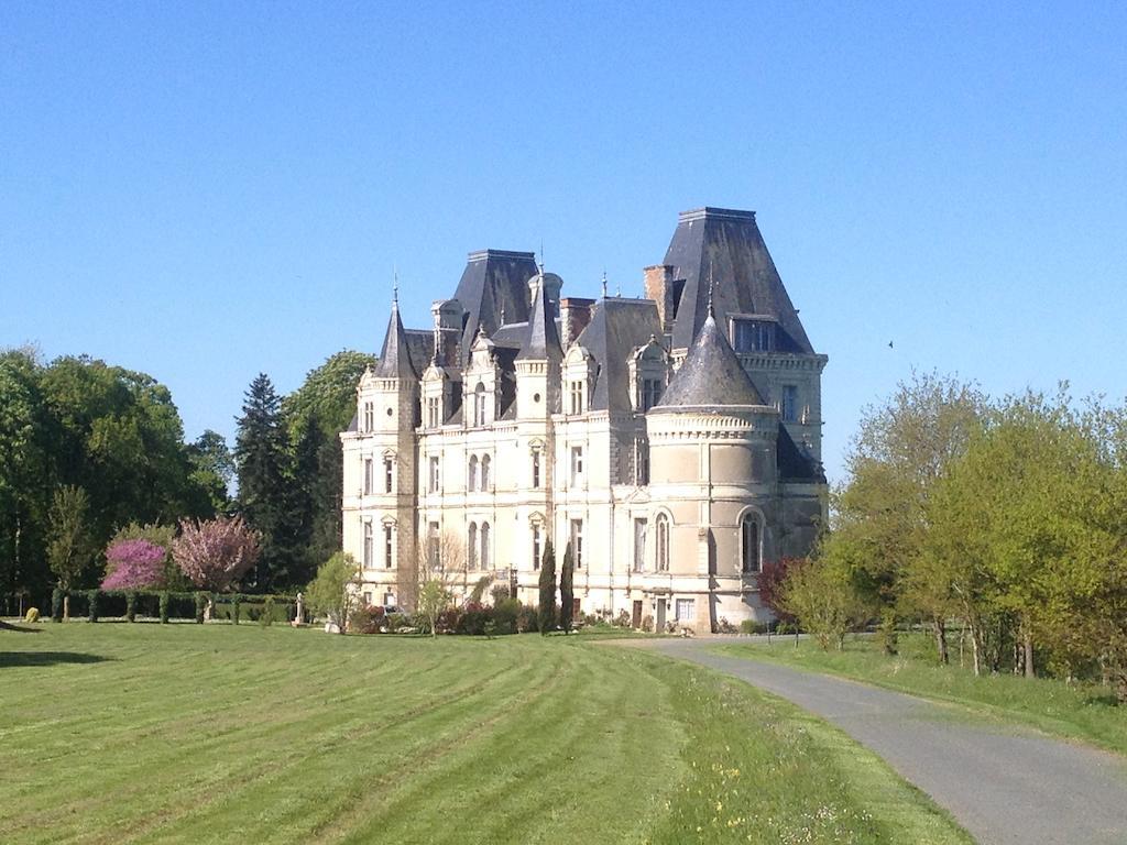 Chateau De La Tremblaye Cholet Exteriör bild